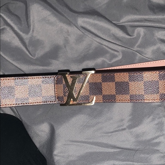 Louis Vuitton belt (authentic) - Picture 3 of 3